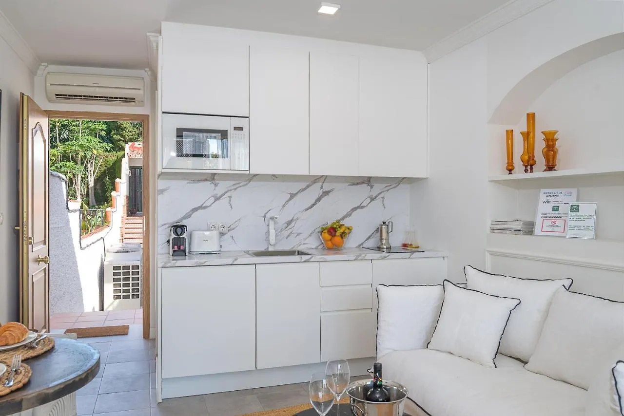 Apartmán Bianca Chic Studio - Carihuela Beach At 300M Torremolinos