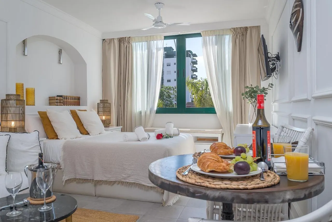 Bianca Chic Studio - Carihuela Beach At 300M Torremolinos